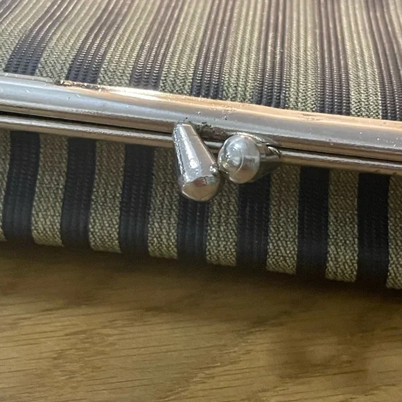 Fendi Black and Gold Striped Cosmetic Case - Picture 5 of 6